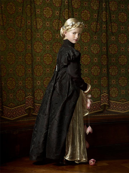 Emma als Johanna, dochter van Graaf van Egmont/ Fotografie Erwin Olaf